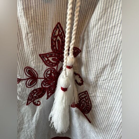 Velvet by Graham & Spencer Tagan top embroidered Size S - Picture 10 of 13